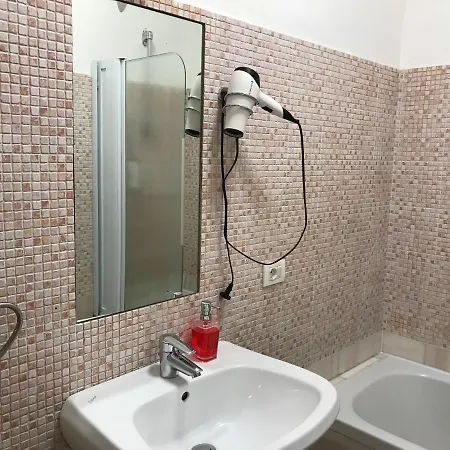 & Lungadige Guest house 2*